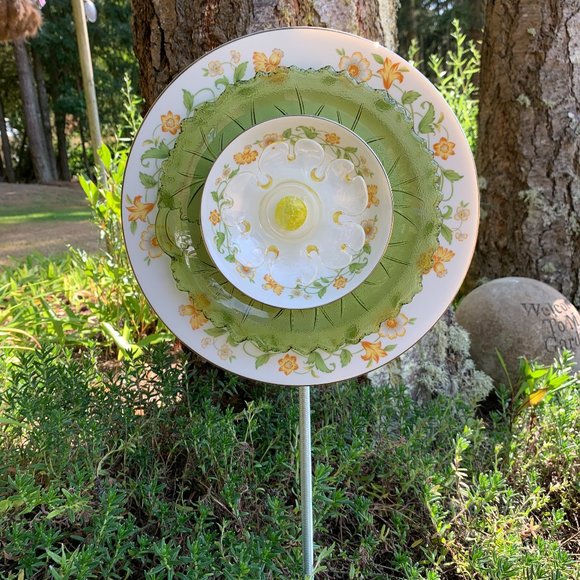 Handmade Green-Yellow-White Glass Plate Flower for Your Yard Decor